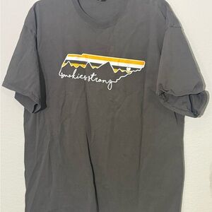 Smokies Strong Gray T-Shirt, Tennessee Smokey Mountains, XL